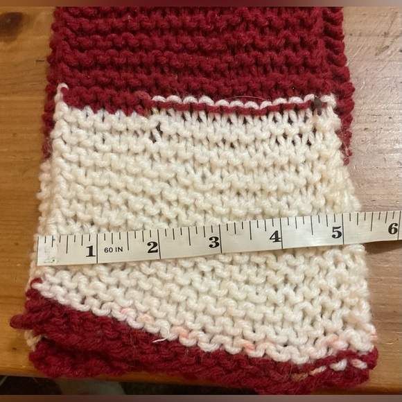 Handmade/handcrafted knitted white and burgundyduo/set of adult and child Scraf. - Picture 5 of 5